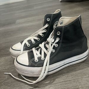 Converse Platform High Top Black – Size 6 – Pre-Loved